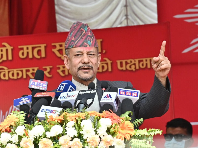 विवादित अभिव्यक्ति दिएका स्थापितलाई आयोगले सोध्यो स्पष्टीकरण, तीन दिनभित्र जवाफ दिन निर्देशन